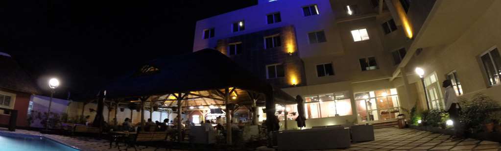 Tulip Inn Yuba Exterior foto